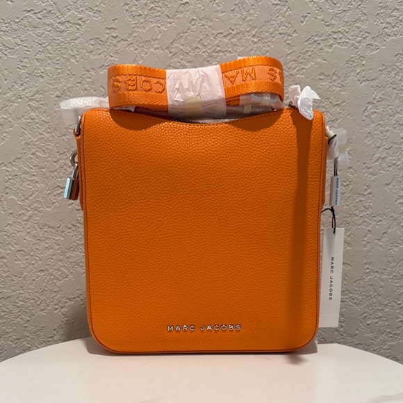 NWT Marc Jacobs Tangerine Crossbody Bag - Picture 1 of 5